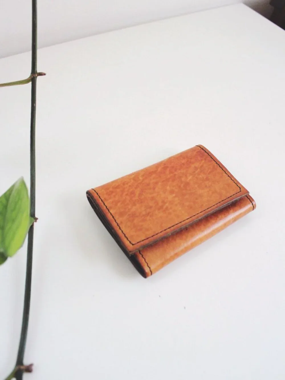Vintage Hand-Stitched Leather Wallet Trifold Card Coin Case Tan Patina Distresse - Picture 6 of 9